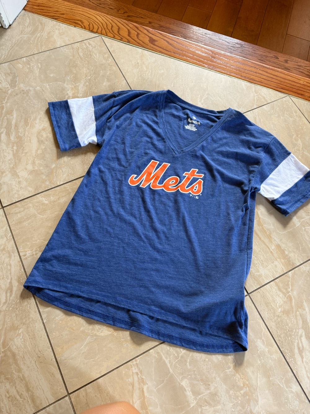 MLB Mets Women's Navy V-Neck Tee with White Sleeve Stripes and Orange Logo